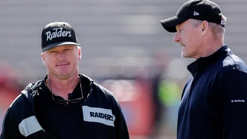 Los Raiders van por una estrella de los Cowboys.