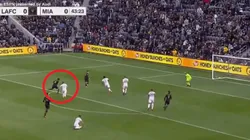 Vela vio adelantado a Robles y marcó un golazo de vaselina