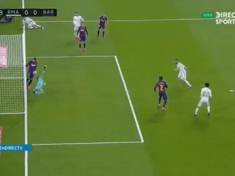 Real Madrid ya estaba festejando, pero Piqué sacó la pelota en la línea