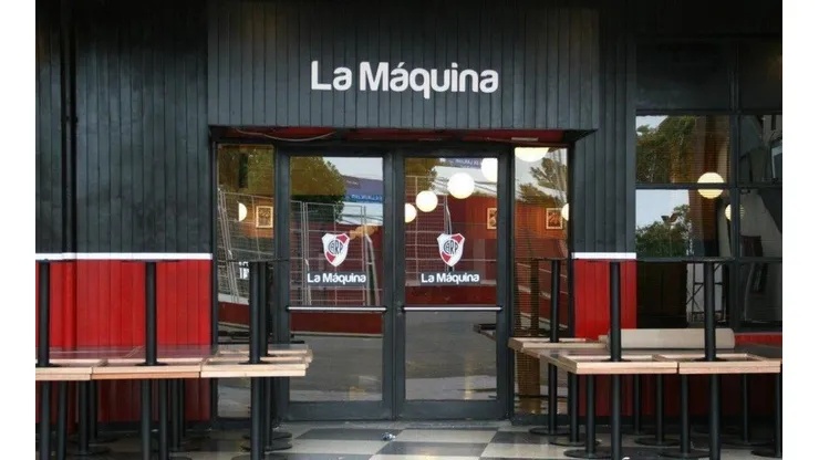Clausuraron la confitería del Monumental y hallaron banderas de la barra