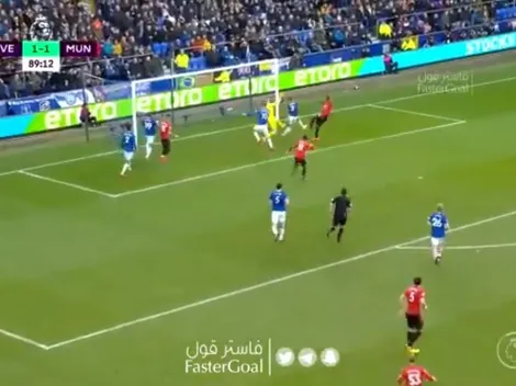 Video: increíble doble atajada de Pickford para impedir el gol de Manchester United