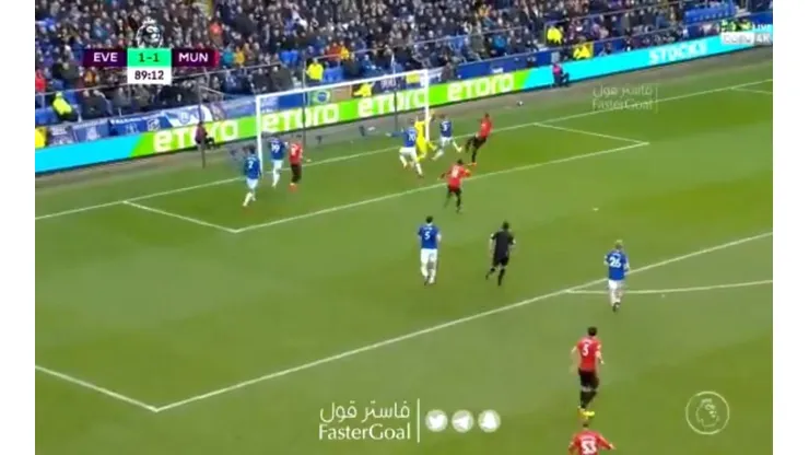 Jordan Pickford y una doble atajada difícil de entender.