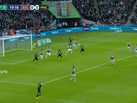 Agüero, papá del Aston Villa, puso en ventaja al City en la final de la Copa de la Liga