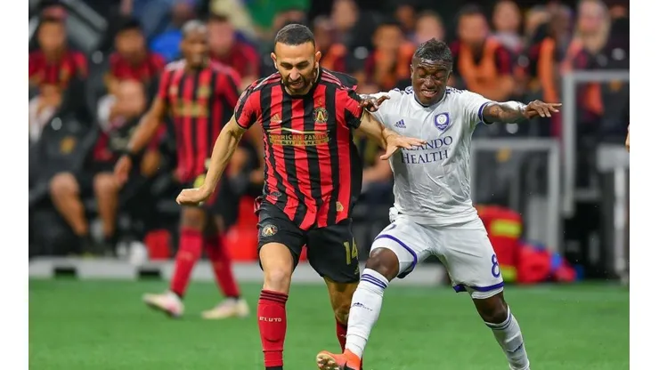 Jhegson Méndez con la camiseta de Orlando City.