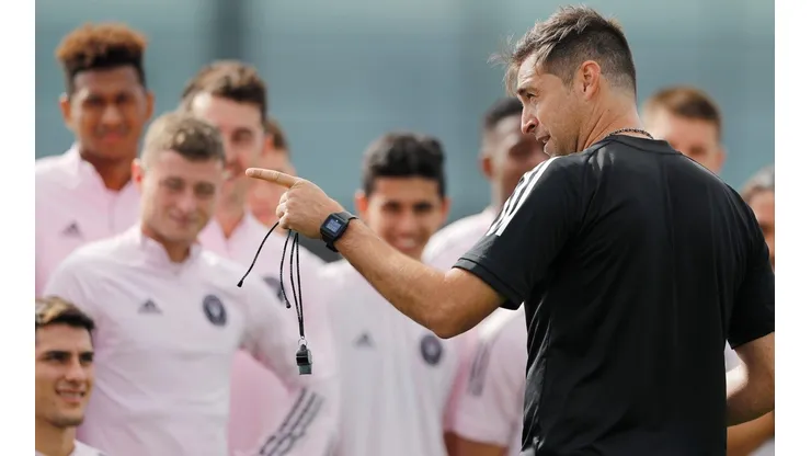 Diego Alonso, DT de Inter Miami, elegirá al once ideal para el debut en la MLS.