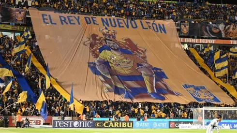 Tigres homenajeó a su leyenda viviente