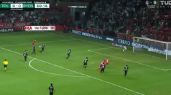 No para: Leo Fernández sacó un zurdazo imponente para el primer gol del Toluca
