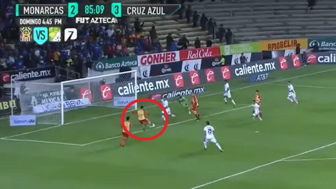 Lucas Villafañe se perdió un gol insólito para el empate de Morelia.