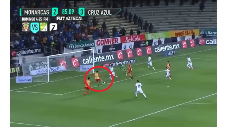 Lucas Villafañe se perdió un gol insólito para el empate de Morelia.