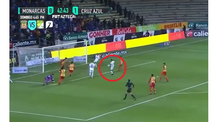 Cruz Azul vence 2-0 a Monarcas.