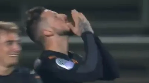 El festejo de gol de Darío Benedetto.