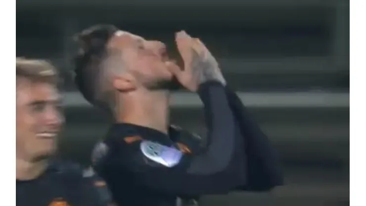 El festejo de gol de Darío Benedetto.