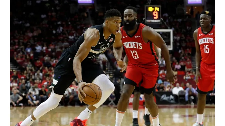 Sigue la guerra: James Harden volvió a meterse con Giannis Antetokounmpo