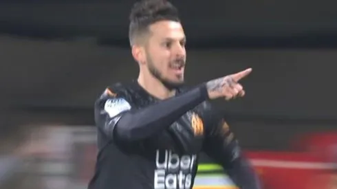 Abajo del arco: Benedetto volvió a meter un gol con Olympique de Marsella