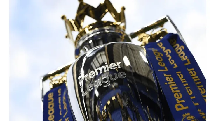 Crisis total: un DT de la Premier League pondría en venta a ocho jugadores