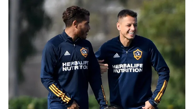 Jonathan Dos Santos y Javier Hernández son dos estrellas que tendrá la MLS en este año.