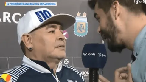 La épica respuesta de Maradona sobre darle un abrazo a Riquelme