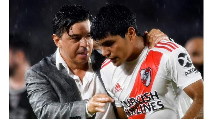 Foto de Robert Rojas con Marcelo Gallardo.