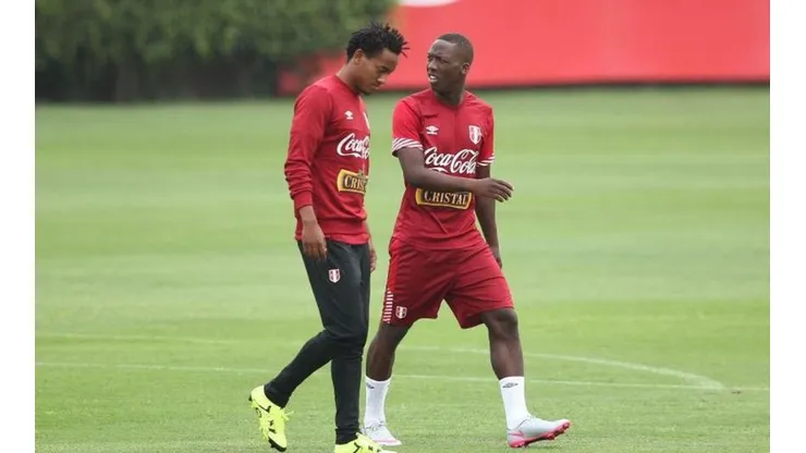 Carrillo y Advíncula son habituales titulares en el equipo de Gareca.