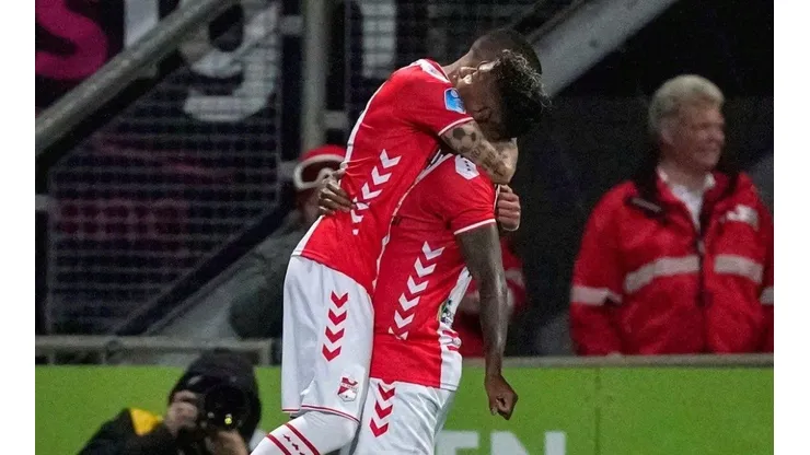 Peña y Araujo llegaron al Emmen para la presente temporada.