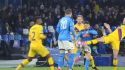 El planchazo de Busquets por el que Mertens se fue lesionado