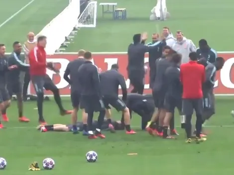 Video: a Higuaín lo volvieron loco en la práctica de Juventus... ¡y hasta le pegaron!