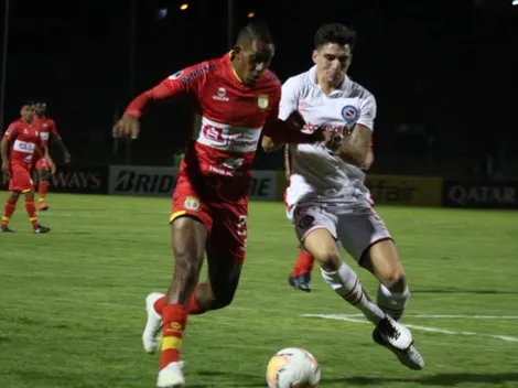 Huancayo soportó los intentos de Argentinos y clasificó en la Copa Sudamericana