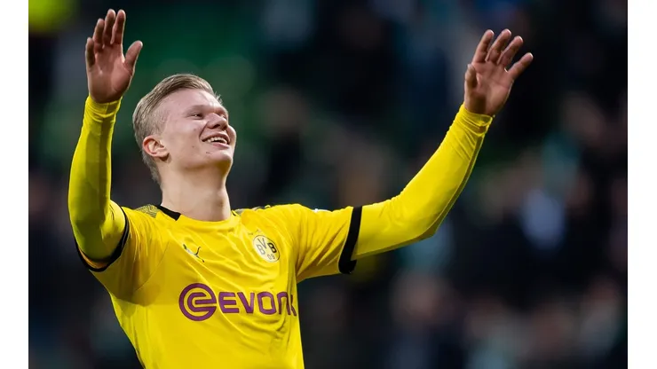SV Werder Bremen v Borussia Dortmund - Bundesliga