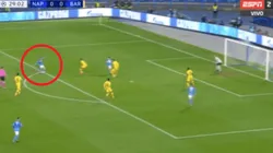 ¡Napoli sorprendió al Barça! Mertens se acomodó y clavó un golazo al ángulo