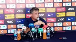 Bengoechea brindó su habitual conferencia de los martes.