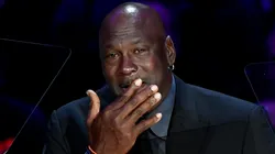 Michael Jordan rompió en llanto durante su emotivo discurso sobre Kobe Bryant