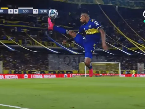 Villa subió foto de su control 'a lo Zidane' y tanto Seba Pérez como Fabra lo trolearon