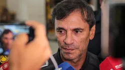 Fabián Bustos, entrenador de Barcelona.