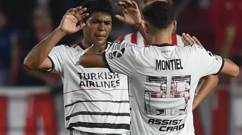 River eligió a Rojas una vez más como figura del equipo, pero los hinchas se acordaron de Boca