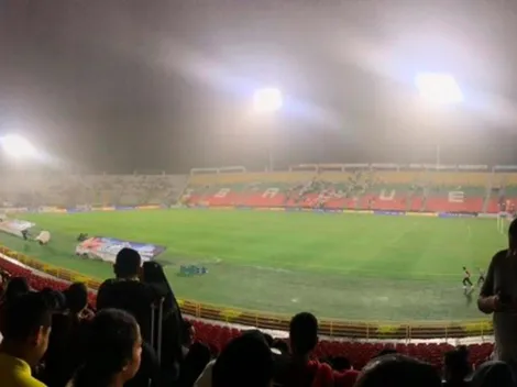 El rayo que pudrió todo: suspendieron el duelo entre Tolima y Junior en Ibagué