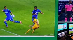 Juzguen ustedes: ¿Era penal para Tigres por mano de Roberto Alvarado?