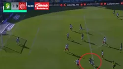 El chileno adelanta León frente a Necaxa.