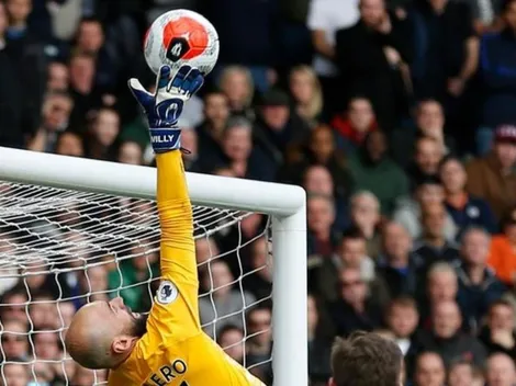 El increíble cabezazo que le sacaron a Dávinson: era un golazo