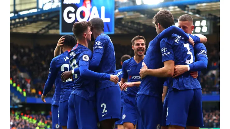 Chelsea se sacó de encima al Tottenham y sueña con la Champions League