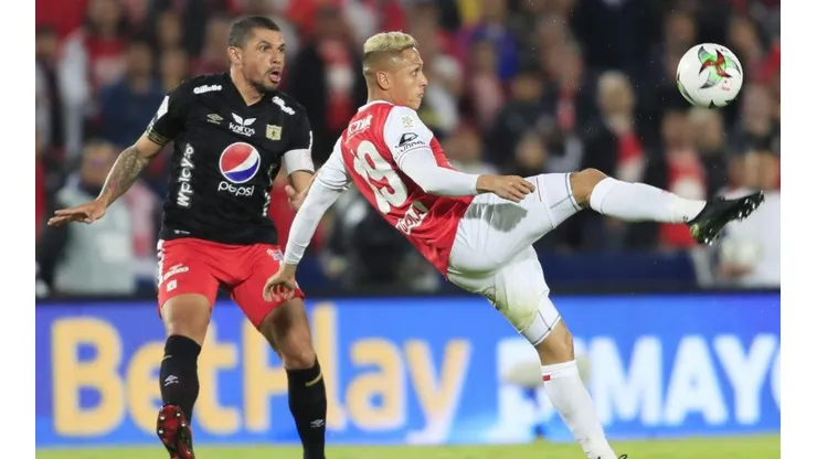 América no pudo con el ‘manicomio’ de Valdés y perdió con Santa Fe