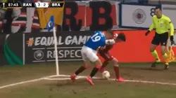 Una del FIFA tiró Trincão: el espectacular caño del flamente refuerzo del Barcelona