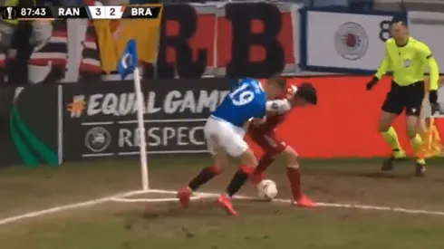 Una del FIFA tiró Trincão: el espectacular caño del flamente refuerzo del Barcelona