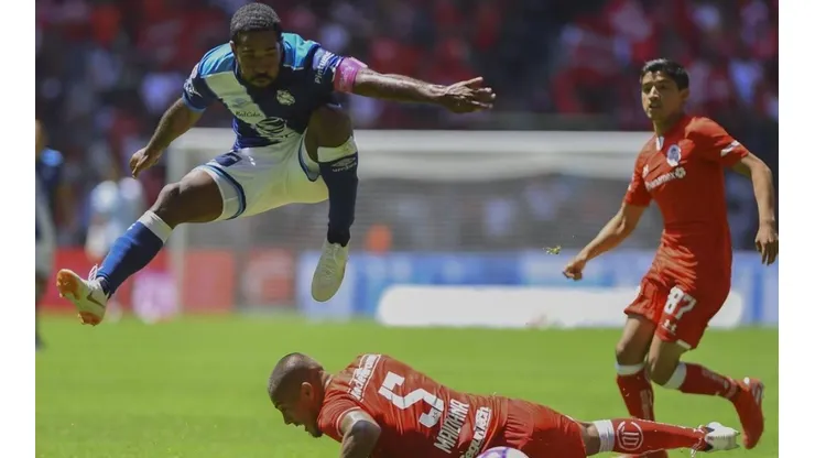 Sigue en vivo las acciones del partido entre Puebla y Toluca.