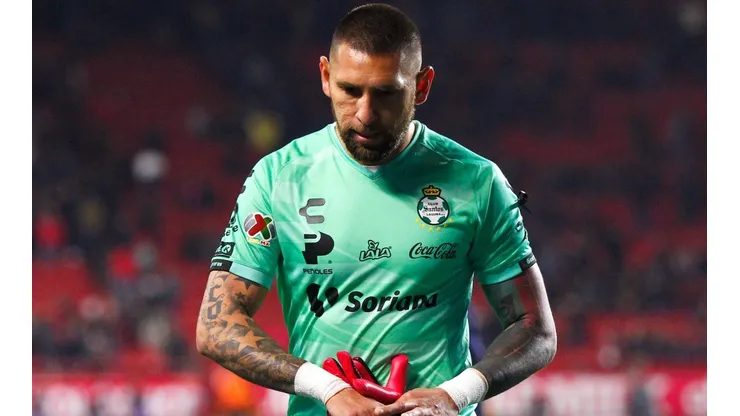 Sin escrúpulos: Jonathan Orozco le respondió con furia a un seguidor en las redes