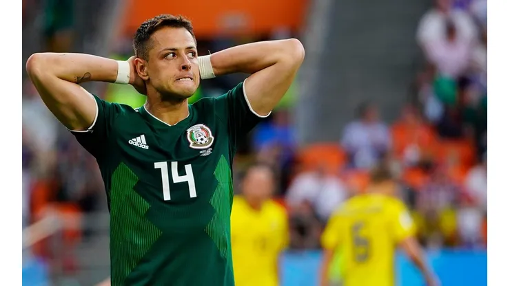 Chicharito fue elegido por el DT para portar la jineta