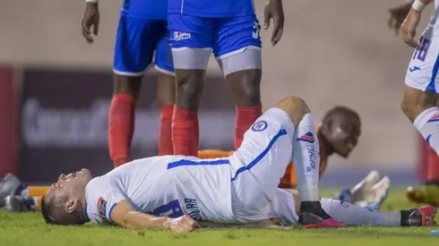 Pablo Aguilar se rompió los ligamentos.