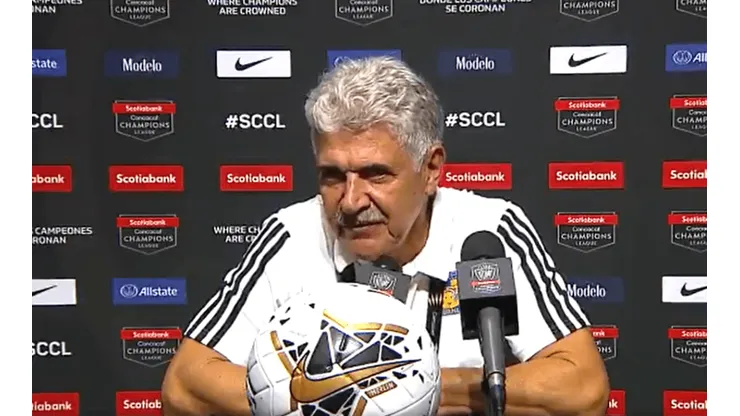 Ricardo Ferretti: "Cometimos errores infantiles defensivamente"