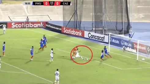 Increíble el gol que se perdió la Máquina.