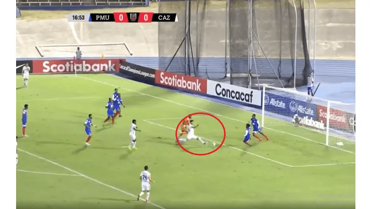 Increíble el gol que se perdió la Máquina.