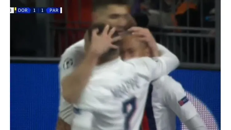 El festejo tras el gol de Neymar.